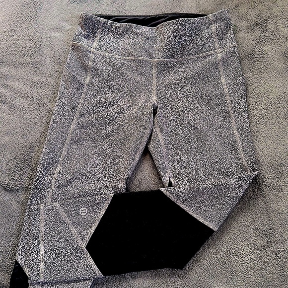 Women’s Lululemon leggings - Picture 1 of 8